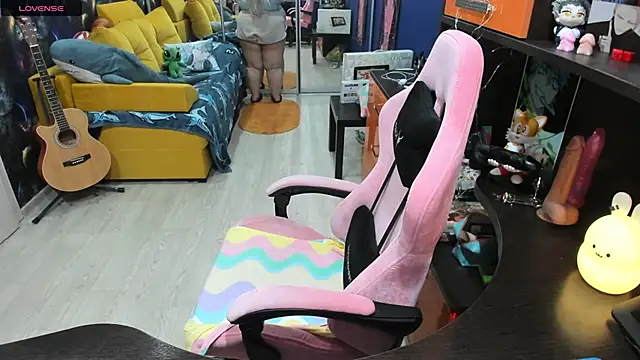 Softie Sofy online show from March 5, 2:36 am