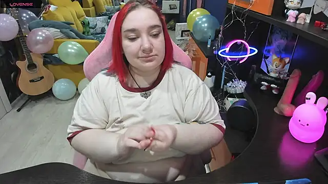 Softie Sofy online show from March 7, 2:04 am