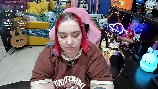 Softie Sofy online show from March 12, 2:23 pm