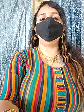 cute-tanvi online show from February 7, 7:07 am