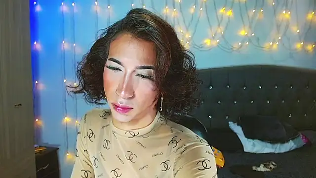 Kenisha Sweet online show from February 13, 4:11 am