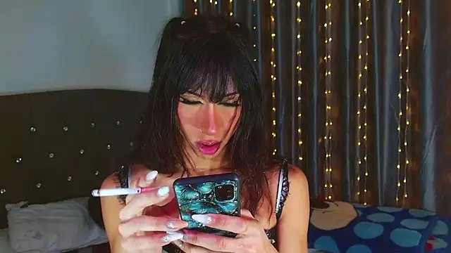 Snapshot of Kenisha_Sweet chatting on February 16, 11:12 pm Kenisha Sweet online show from February 16, 11:12 pm
