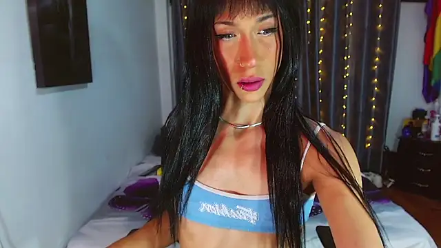 Snapshot of Kenisha_Sweet chatting on April 12, 12:04 am Kenisha Sweet online show from April 12, 12:04 am