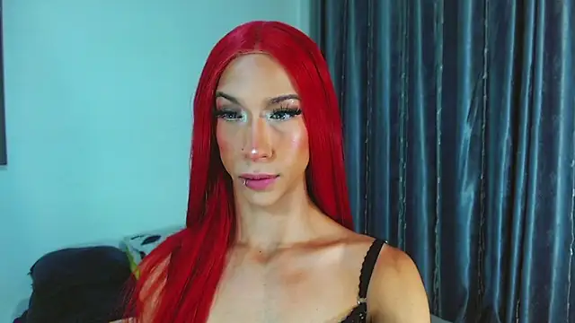Snapshot of Kenisha_Sweet chatting on June 2, 1:40 am Kenisha Sweet online show from June 2, 1:40 am