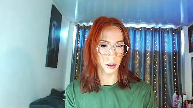 Snapshot of Kenisha_Sweet chatting on June 24, 3:55 pm Kenisha Sweet online show from June 24, 3:55 pm