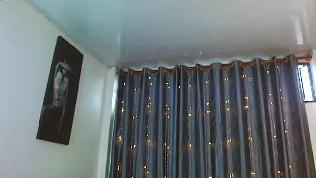 Snapshot of Kenisha_Sweet chatting on July 30, 10:31 pm Kenisha Sweet online show from July 30, 10:31 pm