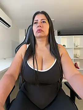 Snapshot of natural_bigboobs chatting on May 26, 7:43 pm natural bigboobs online show from May 26, 7:43 pm