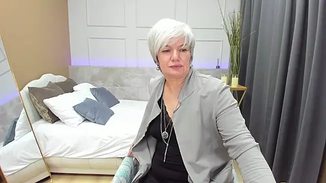 CarmenSoft online show from January 24, 11:45 pm