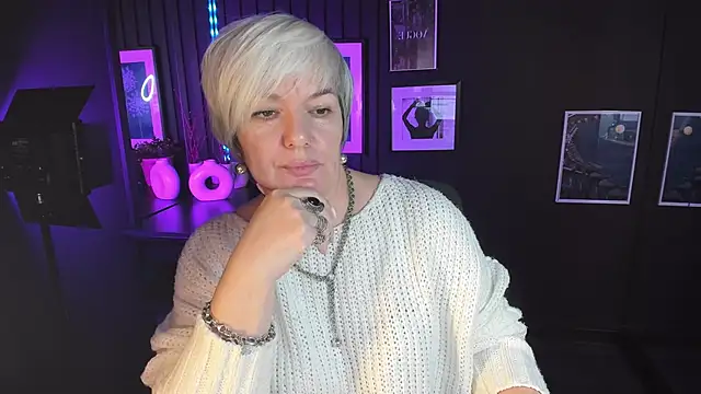 CarmenSoft online show from November 4, 8:19 pm