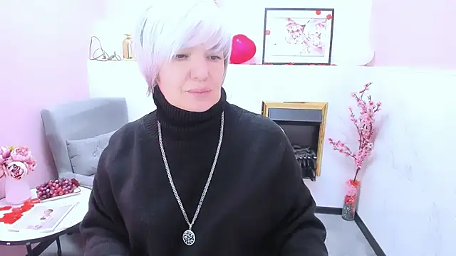 Snapshot of CarmenSoft chatting on February 16, 8:27 pm CarmenSoft online show from February 16, 8:27 pm