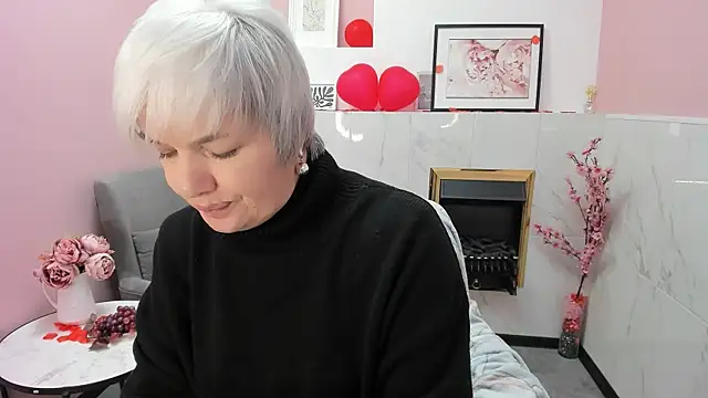 Snapshot of CarmenSoft chatting on February 22, 8:40 pm CarmenSoft online show from February 22, 8:40 pm
