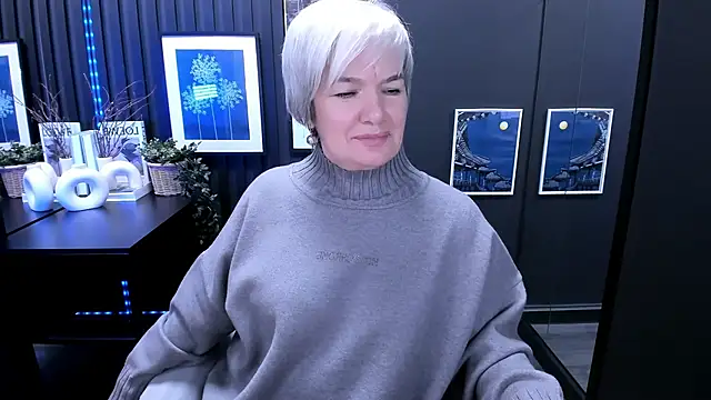 Snapshot of CarmenSoft chatting on March 2, 5:08 am CarmenSoft online show from March 2, 5:08 am