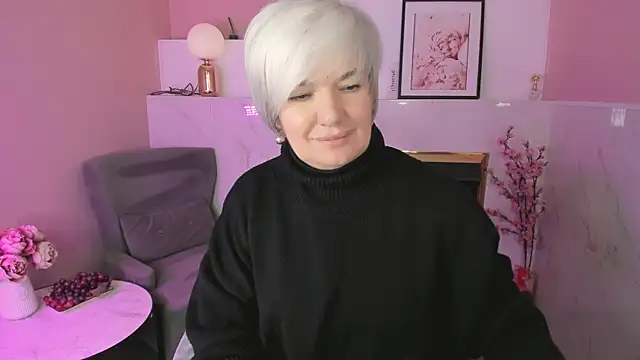 Snapshot of CarmenSoft chatting on April 19, 8:55 pm CarmenSoft online show from April 19, 8:55 pm