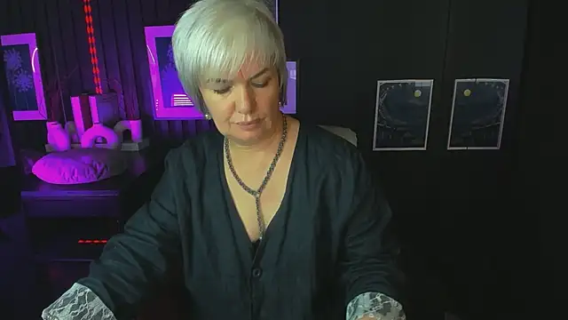 Snapshot of CarmenSoft chatting on July 29, 8:56 am CarmenSoft online show from July 29, 8:56 am