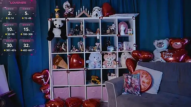 Snapshot of MadnessAlison chatting on February 12, 7:13 pm MadnessAlison online show from February 12, 7:13 pm