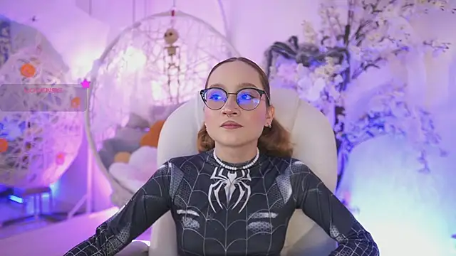 DalahiaRush online show from October 7, 7:00 pm