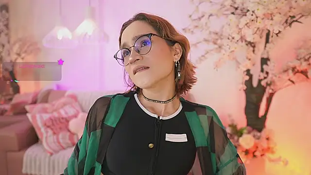 DalahiaRush online show from November 7, 7:03 pm