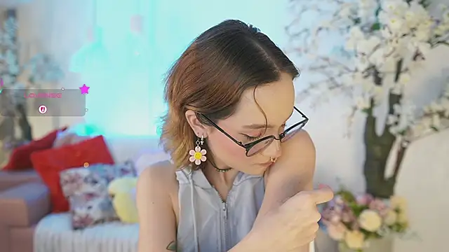 DalahiaRush online show from December 5, 7:10 pm