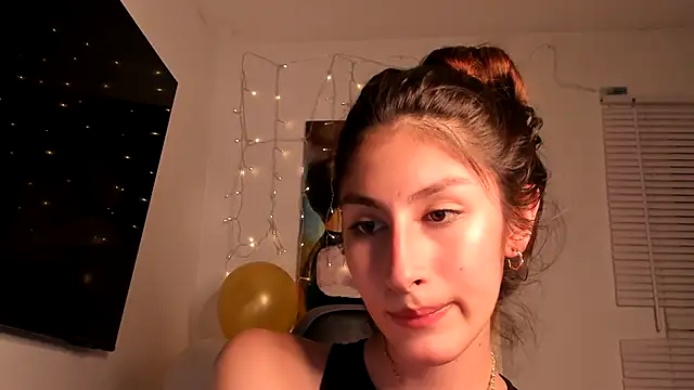 valeria gonzales  online show from December 19, 12:13 am
