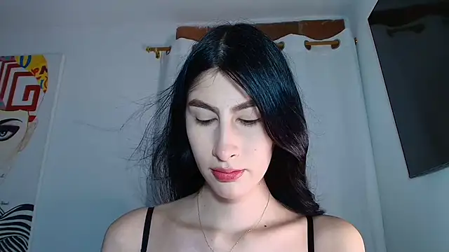 valeria gonzales  online show from July 18, 11:30 pm
