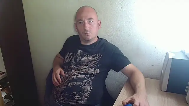 Johan   Barker online show from November 4, 11:09 am