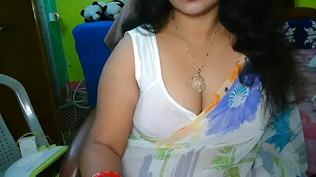 Snapshot of Anushka_21 chatting on December 30, 3:58 am Anushka 21 online show from December 30, 3:58 am