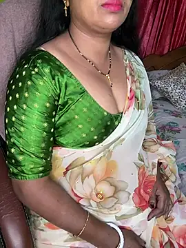 Snapshot of Anushka_21 chatting on March 28, 7:57 pm Anushka 21 online show from March 28, 7:57 pm