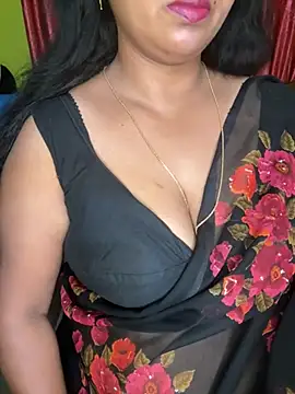 Snapshot of Anushka_21 chatting on April 25, 12:57 am Anushka 21 online show from April 25, 12:57 am