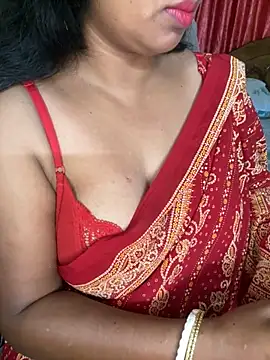 Snapshot of Anushka_21 chatting on June 2, 1:29 am Anushka 21 online show from June 2, 1:29 am