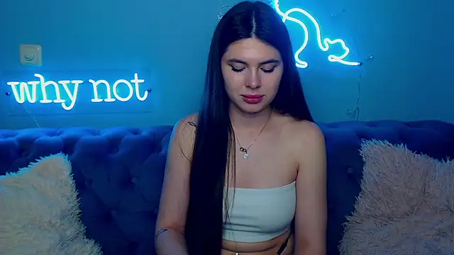Snapshot of ViollinaLove chatting on April 4, 4:48 pm ViollinaLove online show from April 4, 4:48 pm