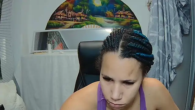 Snapshot of AaliyahHarris chatting on December 18, 2:49 pm AaliyahHarris online show from December 18, 2:49 pm