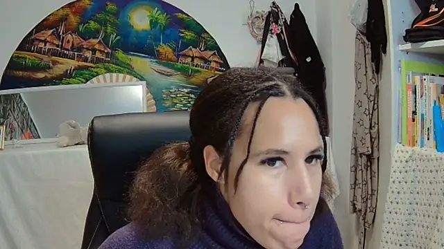 Snapshot of AaliyahHarris chatting on February 5, 4:58 pm AaliyahHarris online show from February 5, 4:58 pm