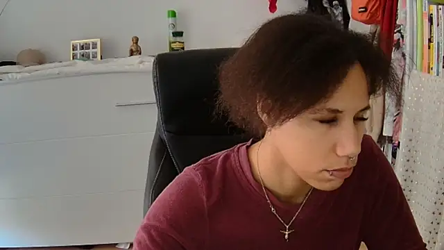 Snapshot of AaliyahHarris chatting on March 19, 1:07 pm AaliyahHarris online show from March 19, 1:07 pm