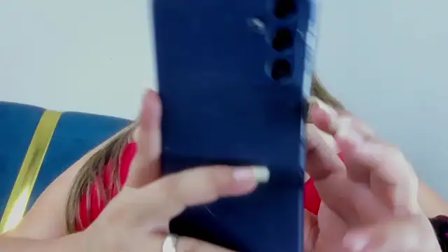 Snapshot of valeyperver chatting on December 23, 4:50 pm valeyperver online show from December 23, 4:50 pm