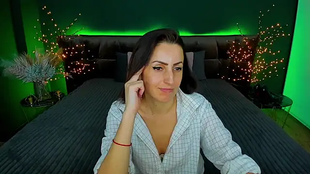 Rebecca Diamond online show from January 27, 12:37 pm