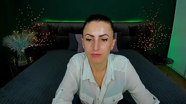 Rebecca Diamond online show from March 14, 12:29 pm