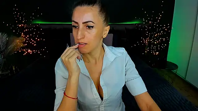 Rebecca Diamond online show from September 29, 5:34 am