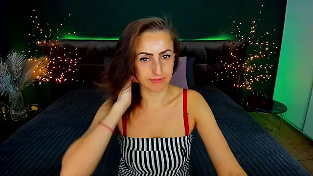 Rebecca Diamond online show from September 30, 5:45 am