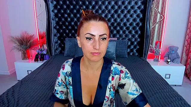 Snapshot of Rebecca_Diamond chatting on July 22, 5:54 am Rebecca Diamond online show from July 22, 5:54 am