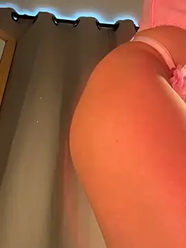 curchez  online show from October 1, 7:20 pm