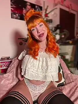 Snapshot of Pia_July_ chatting on December 19, 8:55 pm Pia July  online show from December 19, 8:55 pm