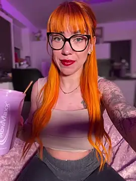 Snapshot of Pia_July_ chatting on January 10, 9:10 pm Pia July  online show from January 10, 9:10 pm