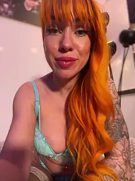 Snapshot of Pia_July_ chatting on January 29, 8:56 pm Pia July  online show from January 29, 8:56 pm