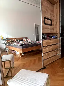 Snapshot of Pia_July_ chatting on October 27, 1:04 pm Pia July  online show from October 27, 1:04 pm