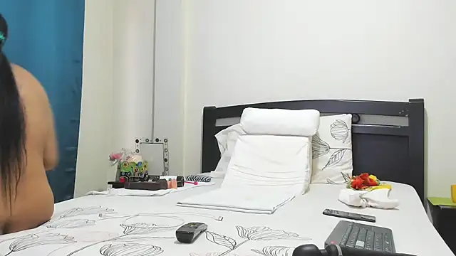 Snapshot of mara2020_69 chatting on October 16, 2:51 pm mara2020 69 online show from October 16, 2:51 pm