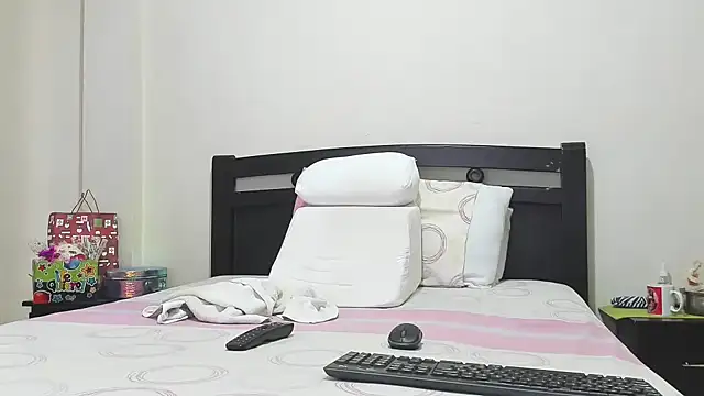 Snapshot of mara2020_69 chatting on February 20, 12:38 pm mara2020 69 online show from February 20, 12:38 pm