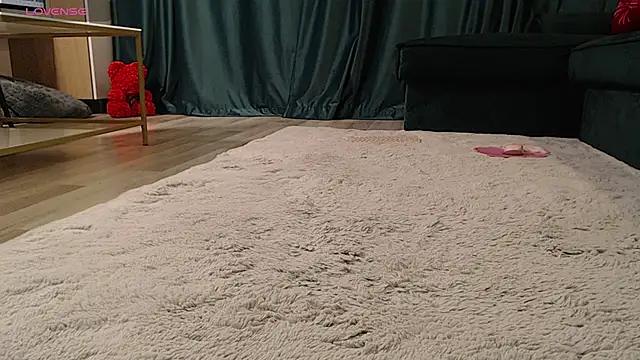 natasha-bigas online show from April 3, 8:40 pm