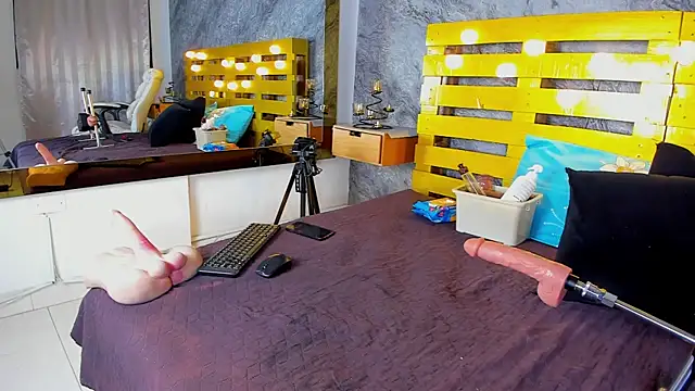 Snapshot of elena_mature chatting on January 7, 10:08 pm elena mature online show from January 7, 10:08 pm