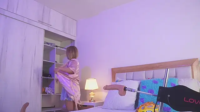 elena mature online show from December 1, 7:19 pm