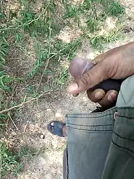 Snapshot of rameshmry1 chatting on March 7, 4:53 am rameshmry1 online show from March 7, 4:53 am